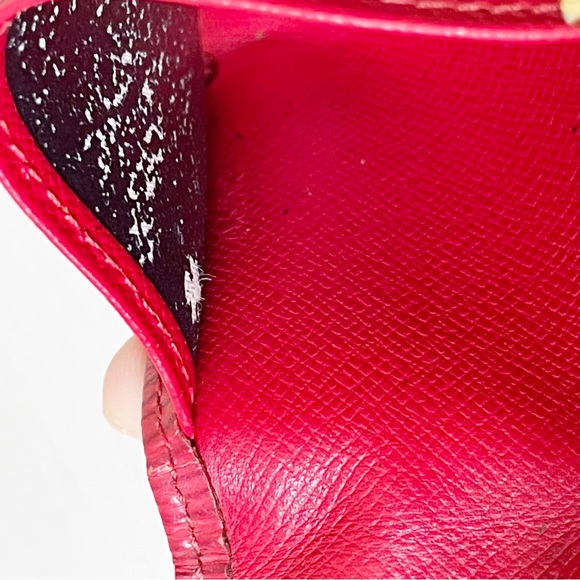 Louis Vuitton red epi leather 6 key ring case - Picture 10 of 12